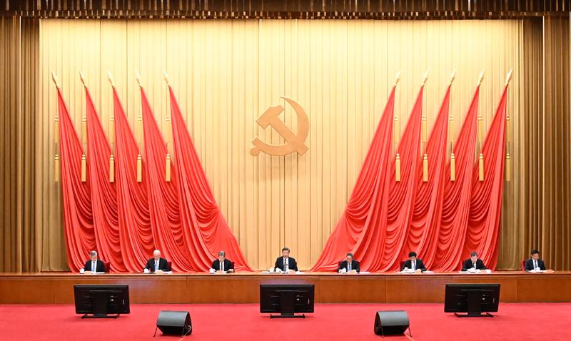 4月3日，学习贯彻习近平新时代中国特色社会主义思想主题教育工作会议在北京召开。中共中央总书记、国家主席、中央军委主席习近平出席会议并发表重要讲话。李强、赵乐际、王沪宁、蔡奇、丁薛祥、李希、韩正出席会议。